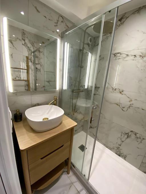 Madonna Elegance, Proche Sanctuaire, 95M2 Apartman Lourdes Kültér fotó